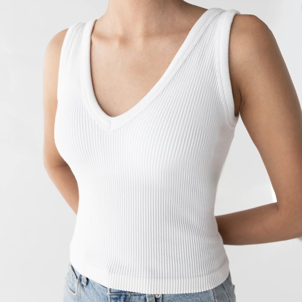 NWT | OAK + FORT Ribbed Build-In Bra Top (White)